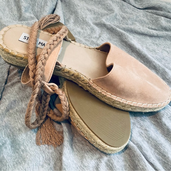 Steve Madden blush colored espadrilles with tie strap. - Picture 7 of 11